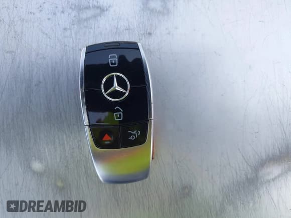 ✅ 2020 Mercedes-Benz E 350 • VIN: W1KZF8DB9LA825751 • Лот: 42536447. Опубликован ранее на IAAI с пробегом 76 422 миль. Бесплатный доступ к архиву аукционных продаж из США и подробный отчёт об истории автомобиля на DreamBid. Изображение 11.