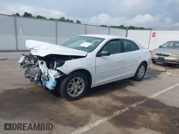 2013 Chevrolet Malibu LS z VIN 1G11A5SA2DF336281, wystawiony jako IAAI lot #42721117 z przebiegiem 127 870 mil mil oraz . Historia ofert i sprzedaży dostępna na DreamBid. Obrazek 2.