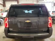✅ 2018 Chevrolet Suburban Premier • VIN: 1GNSKJKC1JR301302 • Lot: 80666904. Wystawiony na Copart z przebiegiem Nie podano. Bezpłatny archiwum sprzedaży aukcyjnych z USA i szczegółowy raport historii pojazdu na DreamBid. Zdjęcie 6.