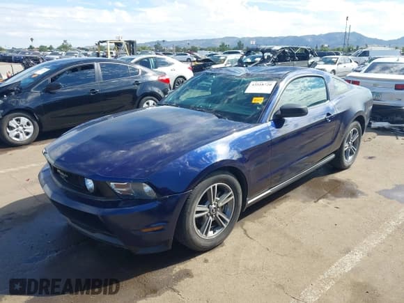 ✅ 2010 Ford Mustang V6 • VIN: 1ZVBP8AN0A5162435 • Lot: 43518720. Listed on IAAI with 128,005 mi. Free auction sales archive from the USA and detailed vehicle history report at DreamBid. Image 2.