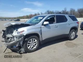 ✅ 2021 Chevrolet Traverse LT Cloth • VIN: 1GNEVGKW8MJ101201 • Lot: 54315525. Wystawiony na Copart z przebiegiem 54 991 mil. Bezpłatny archiwum sprzedaży aukcyjnych z USA i szczegółowy raport historii pojazdu na DreamBid. Zdjęcie 1.