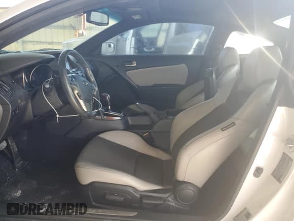 ✅ 2013 Hyundai Genesis Coupe 2.0T • VIN: KMHHT6KDXDU105278 • Lot: 70529045. Wystawiony na Copart z przebiegiem 130 743 mil. Bezpłatny archiwum sprzedaży aukcyjnych z USA i szczegółowy raport historii pojazdu na DreamBid. Zdjęcie 7.