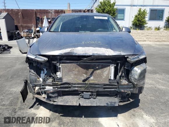 ✅ 2020 Hyundai Santa Fe SE • VIN: 5NMS23ADXLH141281 • Лот: 72071475. Опубликован ранее на Copart с пробегом Не указан. Бесплатный доступ к архиву аукционных продаж из США и подробный отчёт об истории автомобиля на DreamBid. Изображение 5.