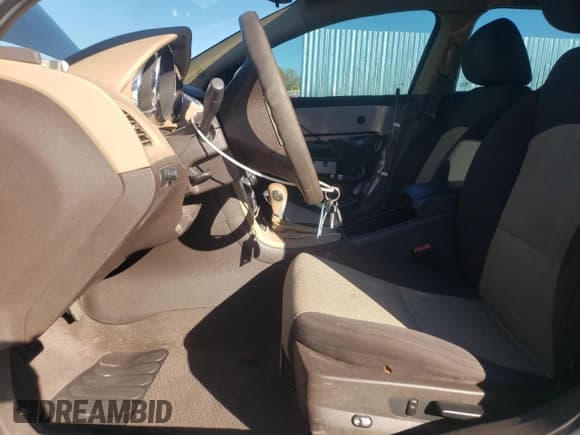 ✅ 2012 Chevrolet Malibu 1LS • VIN: 1G1ZB5E06CF280444 • Lot: 81334554. Listed on Copart with 175,529 mi. Free auction sales archive from the USA and detailed vehicle history report at DreamBid. Image 7.