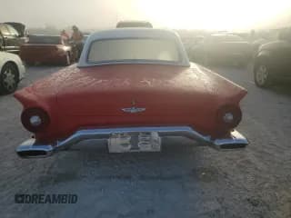 ✅ 1957 Ford Thunderbird • VIN: D7FH286272 • Лот: 77243694. Опубликован ранее на Copart с пробегом 19 878 миль. Бесплатный доступ к архиву аукционных продаж из США и подробный отчёт об истории автомобиля на DreamBid. Изображение 6.
