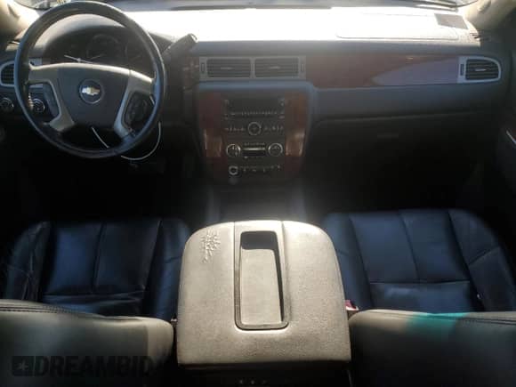 2014 Chevrolet Tahoe LT с VIN 1GNSKBE02ER113983, выставлен на аукционе Copart как лот 87454885 с пробегом 150 538 миль миль и Чистый • Clean title. История ставок и продаж доступна на DreamBid. Изображение 8.