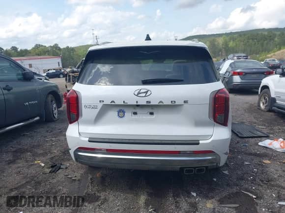 2025 Hyundai Palisade Calligraphy z VIN KM8R74GE8SU828199, wystawiony jako IAAI lot #41939641 z przebiegiem 16 939 mil mil oraz . Historia ofert i sprzedaży dostępna na DreamBid. Obrazek 16.