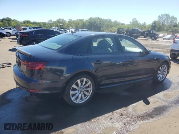 ✅ 2018 Audi A4 Premium • VIN: WAUDNAF42JA092160 • Лот: 69578815. Опубликован ранее на Copart с пробегом 64 573 миль. Бесплатный доступ к архиву аукционных продаж из США и подробный отчёт об истории автомобиля на DreamBid. Изображение 3.