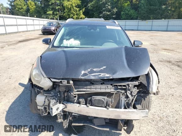 ✅ 2018 Kia Niro EX • VIN: KNDCE3LC7J5126513 • Lot: 84976515. Listed on Copart with 210,229 mi. Free auction sales archive from the USA and detailed vehicle history report at DreamBid. Image 5.