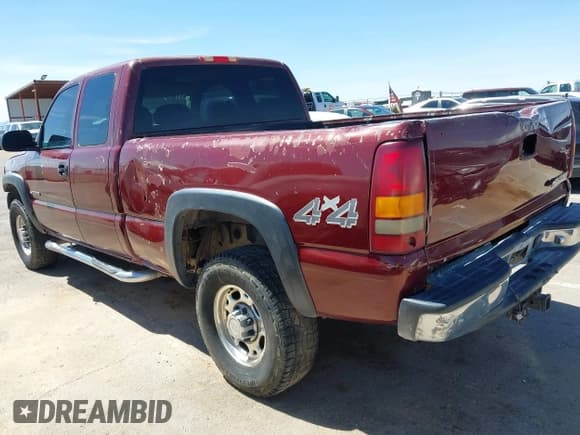 ✅ 2001 Chevrolet Silverado 2500HD LS • VIN: 1GCHK29U21E317989 • Lot: 42883555. Wystawiony na IAAI z przebiegiem 227 313 mil. Bezpłatny archiwum sprzedaży aukcyjnych z USA i szczegółowy raport historii pojazdu na DreamBid. Zdjęcie 3.