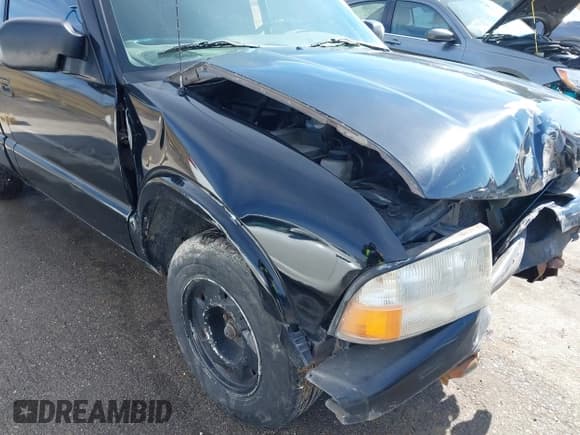 ✅ 1998 GMC Sonoma • VIN: 1GTCS1448WK502617 • Лот: 41476320. Опубликован ранее на IAAI с пробегом 220 435 миль. Бесплатный доступ к архиву аукционных продаж из США и подробный отчёт об истории автомобиля на DreamBid. Изображение 18.