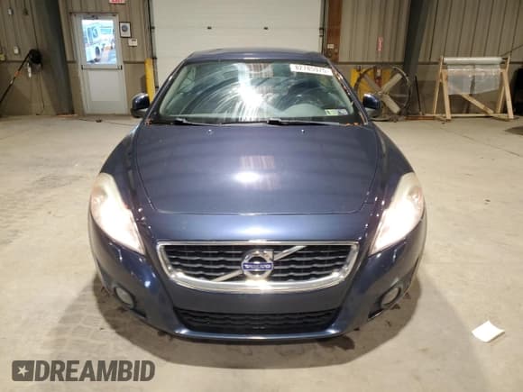 ✅ 2012 Volvo C70 T5 • VIN: YV1672MC3CJ126383 • Lot: 82785975. Wystawiony na Copart z przebiegiem 105 462 mil. Bezpłatny archiwum sprzedaży aukcyjnych z USA i szczegółowy raport historii pojazdu na DreamBid. Zdjęcie 5.