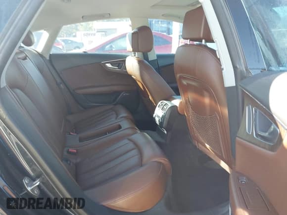 ✅ 2013 Audi A7 Prestige • VIN: WAU3GAFC9DN040387 • Lot: 43602482. Wystawiony na IAAI z przebiegiem 73 474 mil. Bezpłatny archiwum sprzedaży aukcyjnych z USA i szczegółowy raport historii pojazdu na DreamBid. Zdjęcie 8.