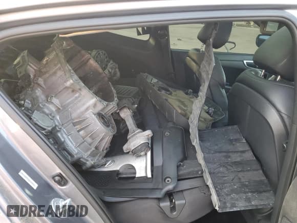 ✅ 2013 Hyundai Veloster w/Gray Int • VIN: KMHTC6AD9DU160820 • Lot: 70059004. Wystawiony na Copart z przebiegiem Nie podano. Bezpłatny archiwum sprzedaży aukcyjnych z USA i szczegółowy raport historii pojazdu na DreamBid. Zdjęcie 10.