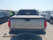 ✅ 2005 Chevrolet Avalanche Z66 • VIN: 3GNEC12Z45G273984 • Lot: 40548465. Listed on IAAI with 265,248 mi. Free auction sales archive from the USA and detailed vehicle history report at DreamBid. Image 16.