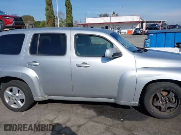 ✅ 2011 Chevrolet HHR 1LT • VIN: 3GNBABFW6BS529937 • Lot: 41556362. Listed on IAAI with 166,689 mi. Free auction sales archive from the USA and detailed vehicle history report at DreamBid. Image 13.