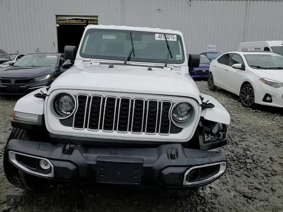 ✅ 2024 Jeep Wrangler Sahara • VIN: 1C4PJXEG6RW312862 • Lot: 48125215. Listed on Copart with 3,915 mi. Free auction sales archive from the USA and detailed vehicle history report at DreamBid. Image 13.