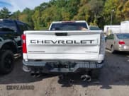 ✅ 2020 Chevrolet Silverado 1500 Custom Trail Boss • VIN: 1GCRYCEF2LZ237152 • Lot: 40449201. Listed on IAAI with 117,848 mi. Free auction sales archive from the USA and detailed vehicle history report at DreamBid. Image 17.