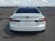 2025 Toyota Camry LE z VIN 4T1DAACK6SU069476, wystawiony jako Copart lot #80214315 z przebiegiem 8 913 mil mil oraz Szkoda całkowita • Salvage title. Historia ofert i sprzedaży dostępna na DreamBid. Obrazek 6.