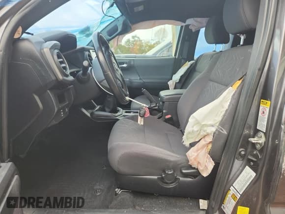 ✅ 2017 Toyota Tacoma SR5 • VIN: 5TFSZ5AN4HX100790 • Lot: 86988525. Listed on Copart with 152,850 mi. Free auction sales archive from the USA and detailed vehicle history report at DreamBid. Image 7.