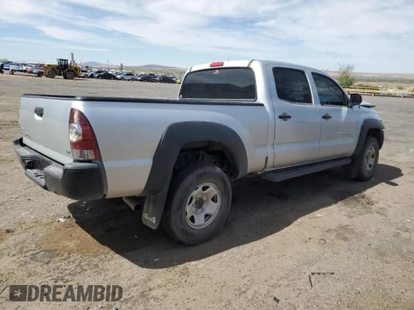 ✅ 2009 Toyota Tacoma • VIN: 3TMMU52N99M012489 • Lot: 52505125. Listed on Copart with 50,870 mi. Free auction sales archive from the USA and detailed vehicle history report at DreamBid. Image 3.