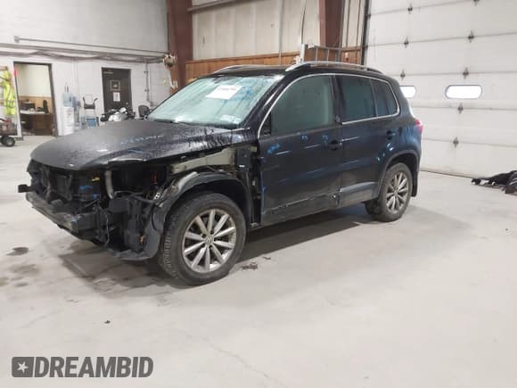 ✅ 2017 Volkswagen Tiguan Wolfsburg Edition • VIN: WVGSV7AX0HK015009 • Lot: 43466791. Wystawiony na IAAI z przebiegiem 104 969 mil. Bezpłatny archiwum sprzedaży aukcyjnych z USA i szczegółowy raport historii pojazdu na DreamBid. Zdjęcie 20.