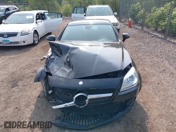 ✅ 2014 Mercedes-Benz SLK 250 • VIN: WDDPK4HA3EF091594 • Lot: 42471321. Wystawiony na IAAI z przebiegiem 54 949 mil. Bezpłatny archiwum sprzedaży aukcyjnych z USA i szczegółowy raport historii pojazdu na DreamBid. Zdjęcie 12.