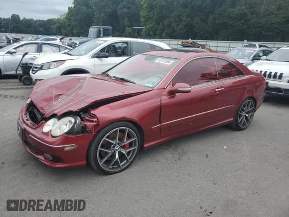 ✅ 2005 Mercedes-Benz CLK 500 • VIN: WDBTJ75J05F146020 • Лот: 69732064. Опубликован ранее на Copart с пробегом 136 463 миль. Бесплатный доступ к архиву аукционных продаж из США и подробный отчёт об истории автомобиля на DreamBid. Изображение 1.