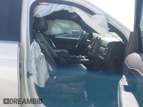 ✅ 2021 Ford Expedition Max Limited • VIN: 1FMJK2AT3MEA22596 • Lot: 41761971. Wystawiony na IAAI z przebiegiem 53 579 mil. Bezpłatny archiwum sprzedaży aukcyjnych z USA i szczegółowy raport historii pojazdu na DreamBid. Zdjęcie 5.