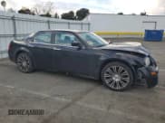 ✅ 2010 Chrysler 300 S • VIN: 2C3CA9CT8AH329647 • Lot: 87555925. Wystawiony na Copart z przebiegiem 119 255 mil. Bezpłatny archiwum sprzedaży aukcyjnych z USA i szczegółowy raport historii pojazdu na DreamBid. Zdjęcie 4.