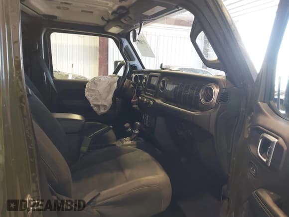 ✅ 2021 Jeep Wrangler Unlimited Sahara • VIN: 1C4HJXEN2MW592565 • Lot: 41956072. Listed on IAAI with 95,504 mi. Free auction sales archive from the USA and detailed vehicle history report at DreamBid. Image 5.