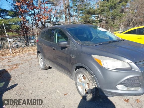 ✅ 2013 Ford Escape SE • VIN: 1FMCU9GX6DUB80085 • Lot: 43676828. Listed on IAAI with 146,765 mi. Free auction sales archive from the USA and detailed vehicle history report at DreamBid. Image 6.