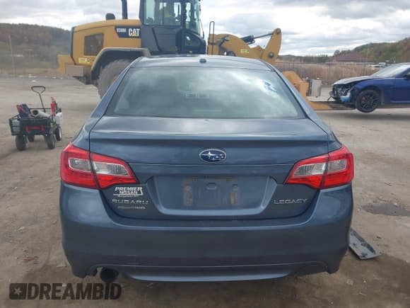 ✅ 2015 Subaru Legacy Premium • VIN: 4S3BNBC64F3065303 • Lot: 43509577. Wystawiony na IAAI z przebiegiem 192 465 mil. Bezpłatny archiwum sprzedaży aukcyjnych z USA i szczegółowy raport historii pojazdu na DreamBid. Zdjęcie 16.