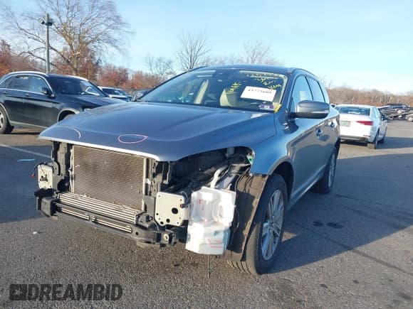 ✅ 2017 Volvo XC60 Inscription • VIN: YV440MRU5H2133168 • Lot: 43773605. Listed on IAAI with 146,169 mi. Free auction sales archive from the USA and detailed vehicle history report at DreamBid. Image 17.