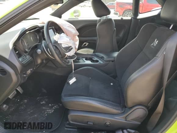 2023 Dodge Challenger R/T Scat Pack z VIN 2C3CDZFJ7PH527176, wystawiony jako Copart lot #62324595 z przebiegiem 11 299 mil mil oraz Szkoda całkowita • Salvage title. Historia ofert i sprzedaży dostępna na DreamBid. Obrazek 7.