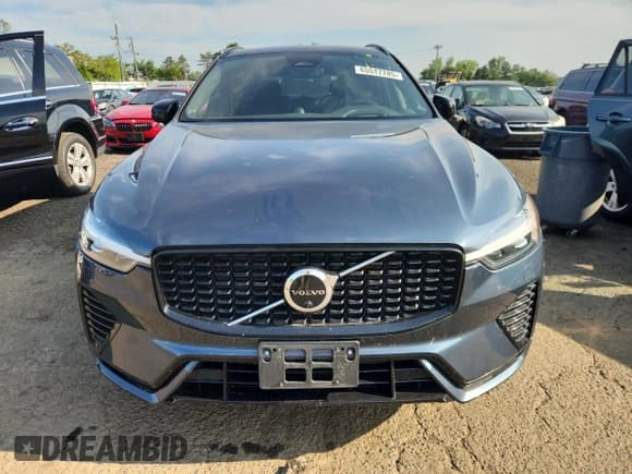 ✅ 2022 Volvo XC60 R-Design • VIN: YV4H60DM5N1050597 • Lot: 65517745. Listed on Copart with 58,638 mi. Free auction sales archive from the USA and detailed vehicle history report at DreamBid. Image 5.