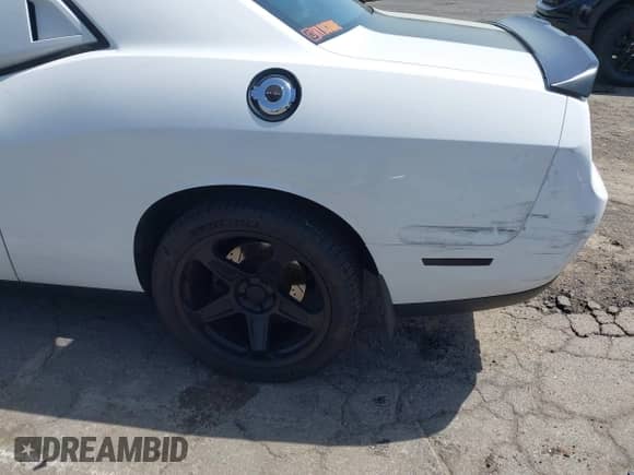 2018 Dodge Challenger R/T z VIN 2C3CDZBT2JH259541, wystawiony jako IAAI lot #42143798 z przebiegiem 90 510 mil mil oraz . Historia ofert i sprzedaży dostępna na DreamBid. Obrazek 18.