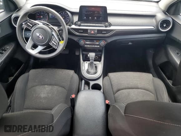 ✅ 2019 Kia Forte LXS • VIN: 3KPF24AD1KE116315 • Lot: 58158395. Listed on Copart with 77,562 mi. Free auction sales archive from the USA and detailed vehicle history report at DreamBid. Image 8.