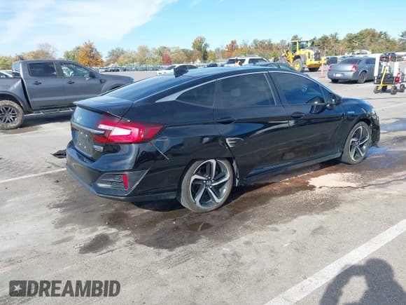 ✅ 2018 Honda Clarity Touring • VIN: JHMZC5F32JC002571 • Lot: 43426854. Wystawiony na IAAI z przebiegiem Nie podano. Bezpłatny archiwum sprzedaży aukcyjnych z USA i szczegółowy raport historii pojazdu na DreamBid. Zdjęcie 4.