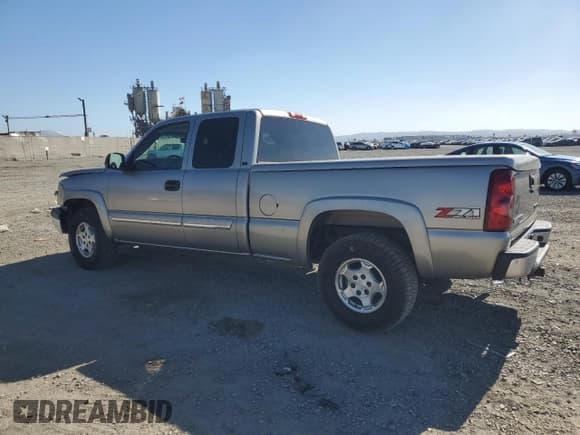 ✅ 2003 Chevrolet Silverado 1500 LT • VIN: 1GCEK19T93E246376 • Лот: 82714475. Опубликован ранее на Copart с пробегом 168 166 миль. Бесплатный доступ к архиву аукционных продаж из США и подробный отчёт об истории автомобиля на DreamBid. Изображение 2.