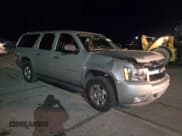 ✅ 2009 Chevrolet Suburban LS • VIN: 1GNFC16J99R188878 • Лот: 81380554. Опубликован ранее на Copart с пробегом 222 975 миль. Бесплатный доступ к архиву аукционных продаж из США и подробный отчёт об истории автомобиля на DreamBid. Изображение 4.