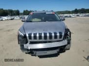 ✅ 2018 Jeep Cherokee Latitude Plus • VIN: 1C4PJLLB5JD590569 • Lot: 82539925. Wystawiony na Copart z przebiegiem 79 831 mil. Bezpłatny archiwum sprzedaży aukcyjnych z USA i szczegółowy raport historii pojazdu na DreamBid. Zdjęcie 14.