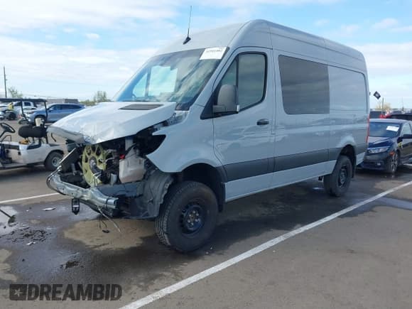 ✅ 2022 Mercedes-Benz Sprinter Cargo • VIN: W1W4EBVY0NT082643 • Lot: 41901402. Listed on IAAI with 93,262 mi. Free auction sales archive from the USA and detailed vehicle history report at DreamBid. Image 18.