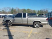 ✅ 2003 Chevrolet S-10 LS • VIN: 1GCCS19X638169300 • Лот: 41717497. Опубликован ранее на IAAI с пробегом 287 220 миль. Бесплатный доступ к архиву аукционных продаж из США и подробный отчёт об истории автомобиля на DreamBid. Изображение 14.