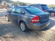 ✅ 2007 Volvo S40 2.4L • VIN: YV1MS382272306323 • Lot: 43110116. Wystawiony na IAAI z przebiegiem 156 009 mil. Bezpłatny archiwum sprzedaży aukcyjnych z USA i szczegółowy raport historii pojazdu na DreamBid. Zdjęcie 3.