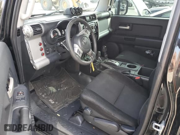 ✅ 2012 Toyota FJ Cruiser • VIN: JTEBU4BFXCK121886 • Lot: 72155064. Listed on Copart with Not provided. Free auction sales archive from the USA and detailed vehicle history report at DreamBid. Image 8.