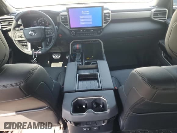 ✅ 2025 Toyota Tundra Limited Hybrid • VIN: 5TFWC5DB4SX090466 • Лот: 66256815. Опубликован ранее на Copart с пробегом 3 779 миль. Бесплатный доступ к архиву аукционных продаж из США и подробный отчёт об истории автомобиля на DreamBid. Изображение 8.