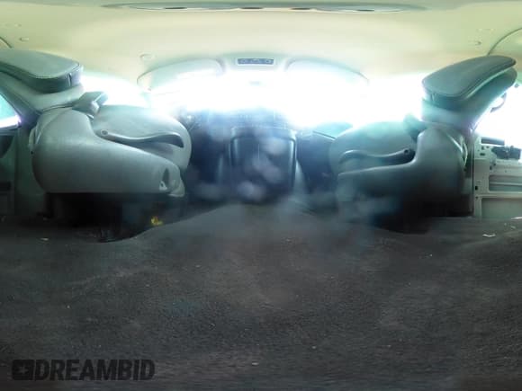 ✅ 2020 Chevrolet Express Passenger LT • VIN: 1GAZGPFG8L1215472 • Lot: 42463979. Wystawiony na IAAI z przebiegiem 78 397 mil. Bezpłatny archiwum sprzedaży aukcyjnych z USA i szczegółowy raport historii pojazdu na DreamBid. Zdjęcie 18.