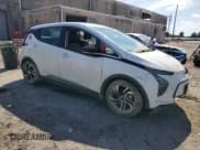 ✅ 2022 Chevrolet Bolt EV 2LT • VIN: 1G1FX6S00N4100937 • Lot: 60074914. Wystawiony na Copart z przebiegiem Nie podano. Bezpłatny archiwum sprzedaży aukcyjnych z USA i szczegółowy raport historii pojazdu na DreamBid. Zdjęcie 4.