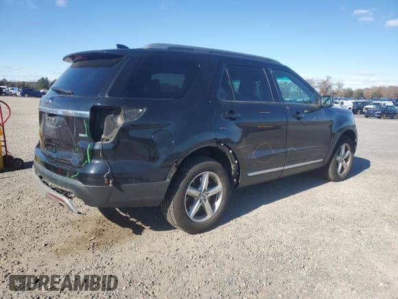✅ 2017 Ford Explorer XLT • VIN: 1FM5K8DH1HGA73911 • Lot: 92266835. Wystawiony na Copart z przebiegiem 119 671 mil. Bezpłatny archiwum sprzedaży aukcyjnych z USA i szczegółowy raport historii pojazdu na DreamBid. Zdjęcie 3.